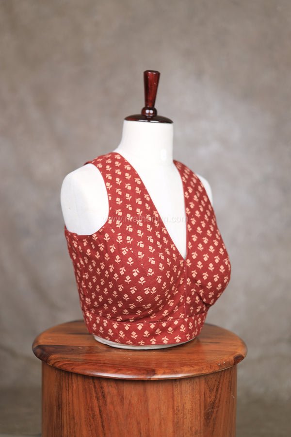 Jiya- Maroon Blouse (Attachable Sleeves)