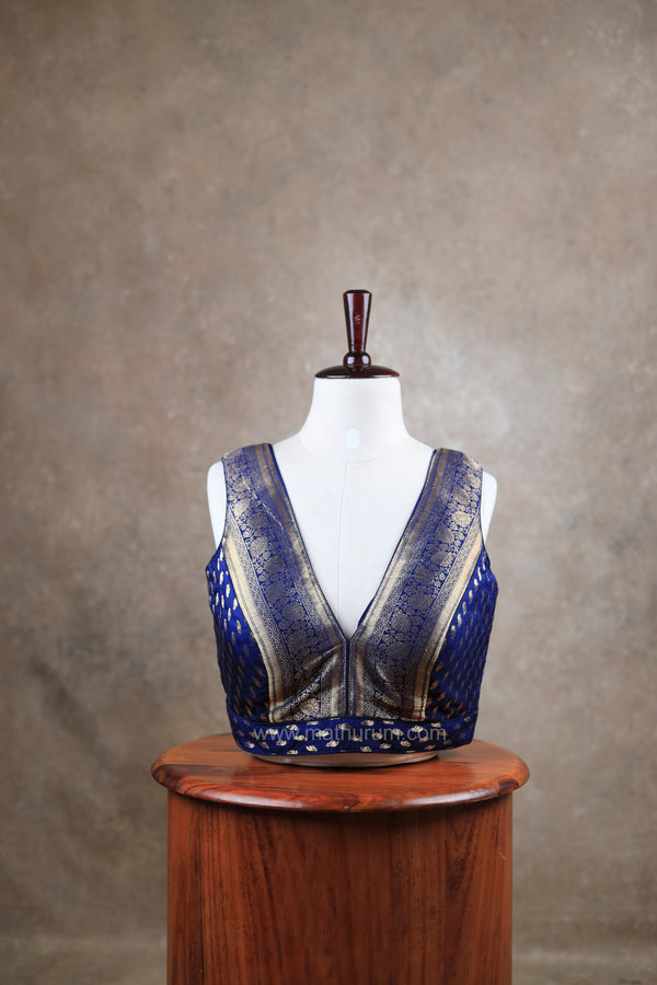 Kundhavai - Navy Blue Blouse (Attachable Sleeves)