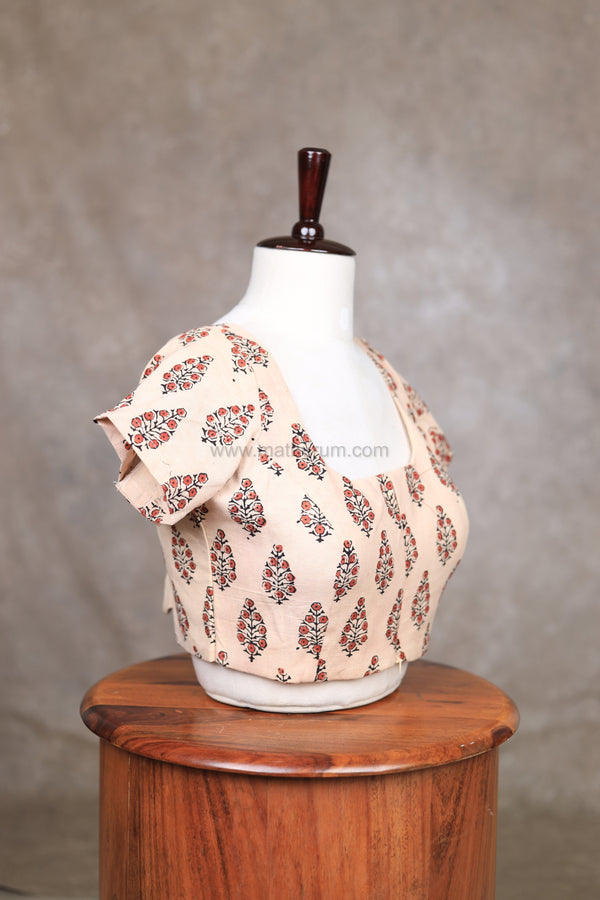 Inari - Beige Blouse