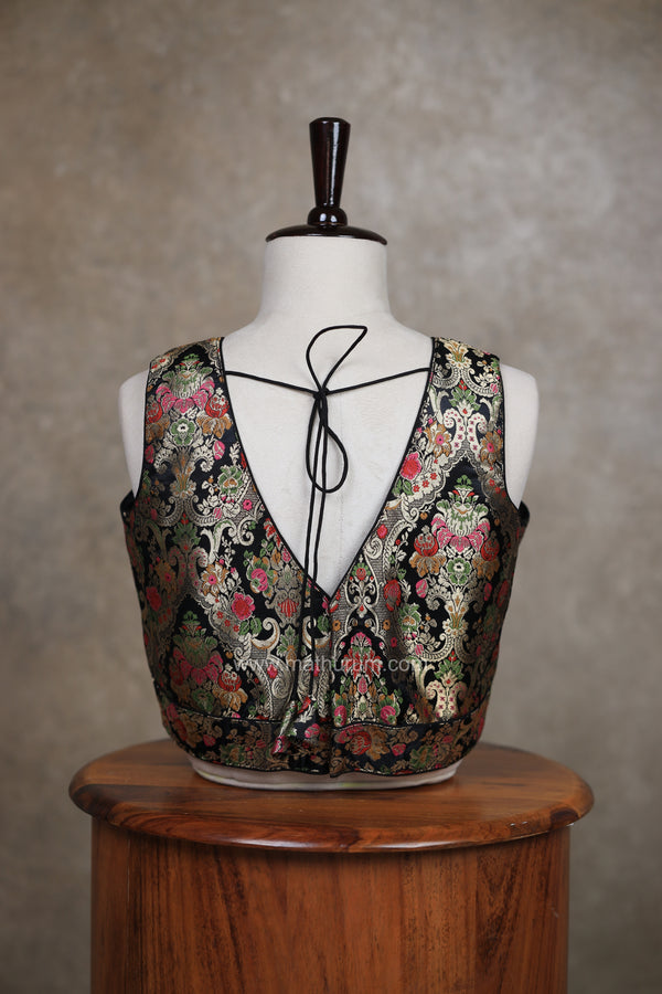 Veena- Black Blouse (Attachable Sleeves)