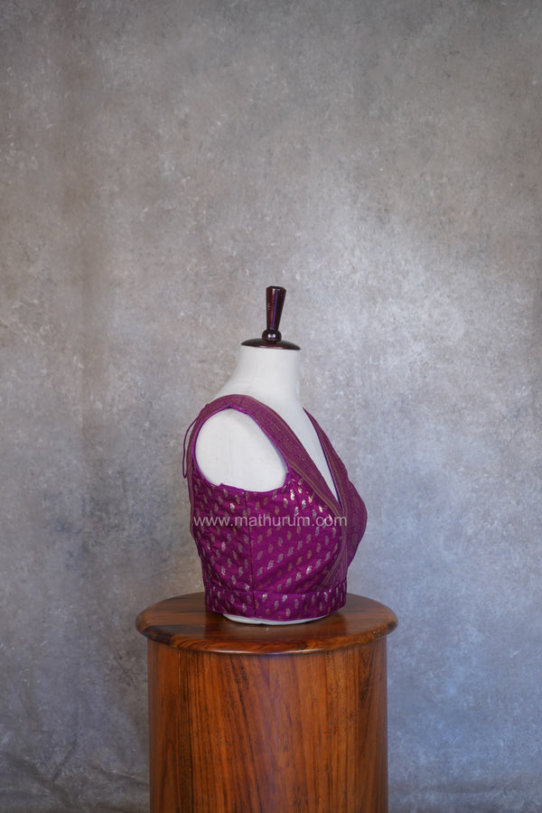 Kundhavai - Wine Blouse (Attachable Sleeves)