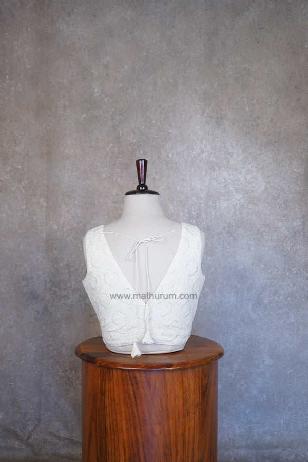 Meera- White Blouse (Attachable Sleeves)
