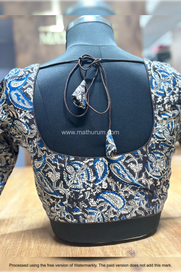 Aarohi- Black Blouse