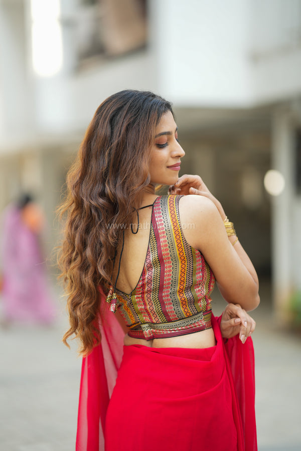 Tharigai- Black Blouse (Attachable Sleeves)