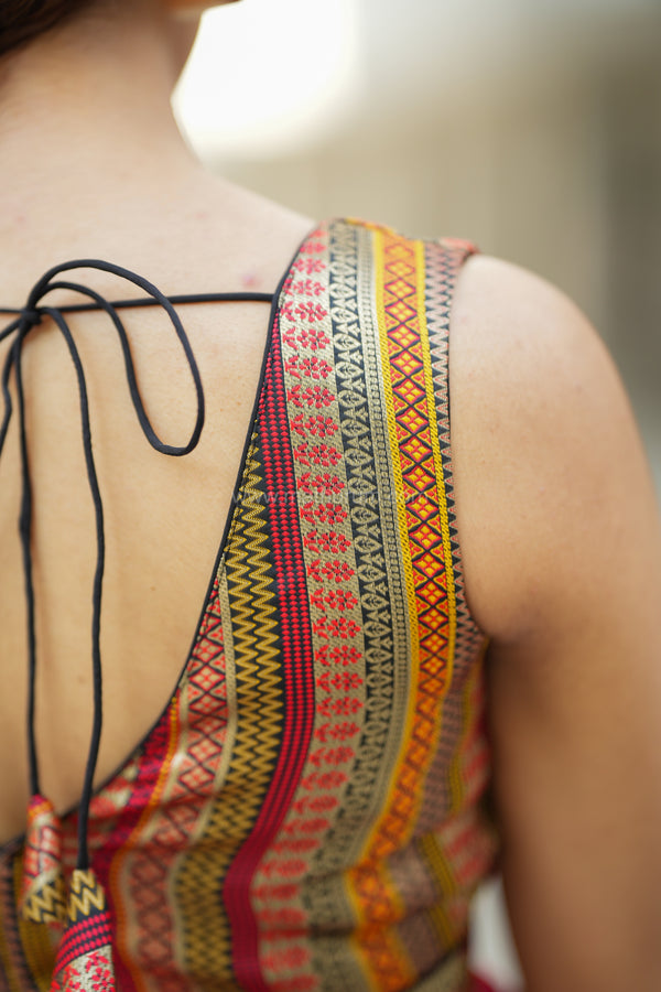 Tharigai- Black Blouse (Attachable Sleeves)