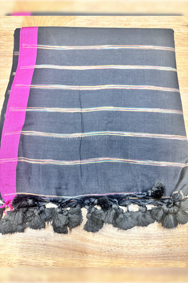 Ezhil- Black Saree
